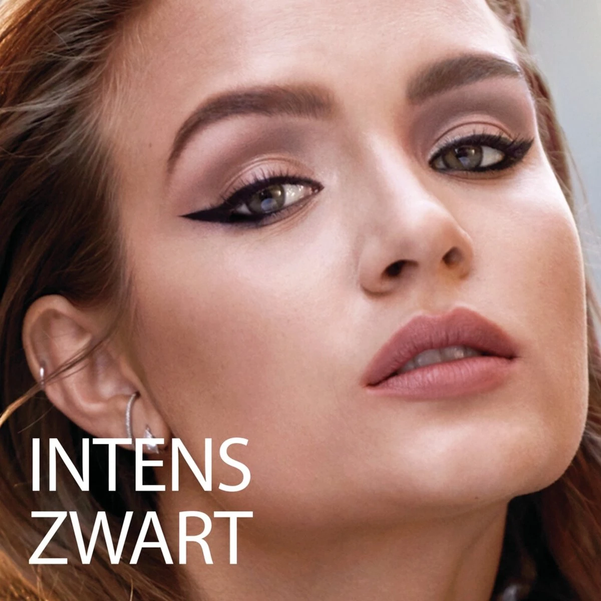 Maybelline New York Tattoo Studio Tattoo Liner - Liquid Ink - 710 Inked Black – Zwart - Ultra Langhoudende Liquid Eyeliner 4 Maybelline New York Tattoo Studio Tattoo Liner - Liquid Ink - 710 Inked Black – Zwart - Ultra Langhoudende Liquid Eyeliner - Afbeelding 4