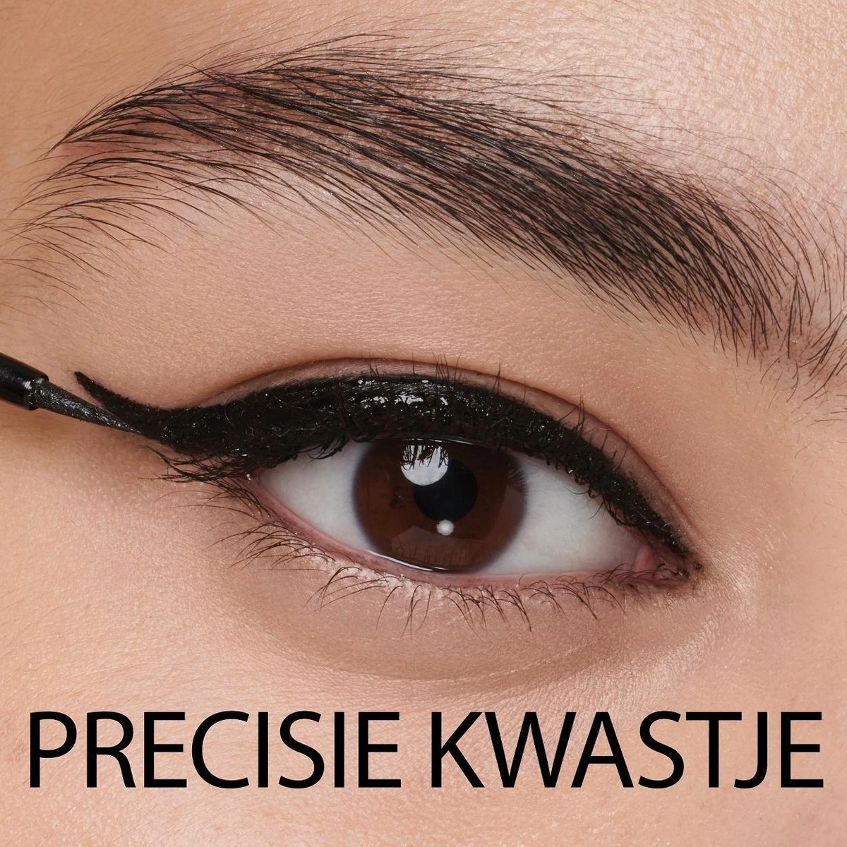 Maybelline New York Tattoo Studio Tattoo Liner - Liquid Ink - 710 Inked Black – Zwart - Ultra Langhoudende Liquid Eyeliner 11 Maybelline New York Tattoo Studio Tattoo Liner - Liquid Ink - 710 Inked Black – Zwart - Ultra Langhoudende Liquid Eyeliner - Afbeelding 11