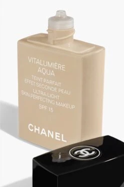 Chanel Vitalumiere Aqua Foundation - 30 Beige - SPF15 - 30 Ml -Make-up Mode Goedkope Winkel 800x1200
